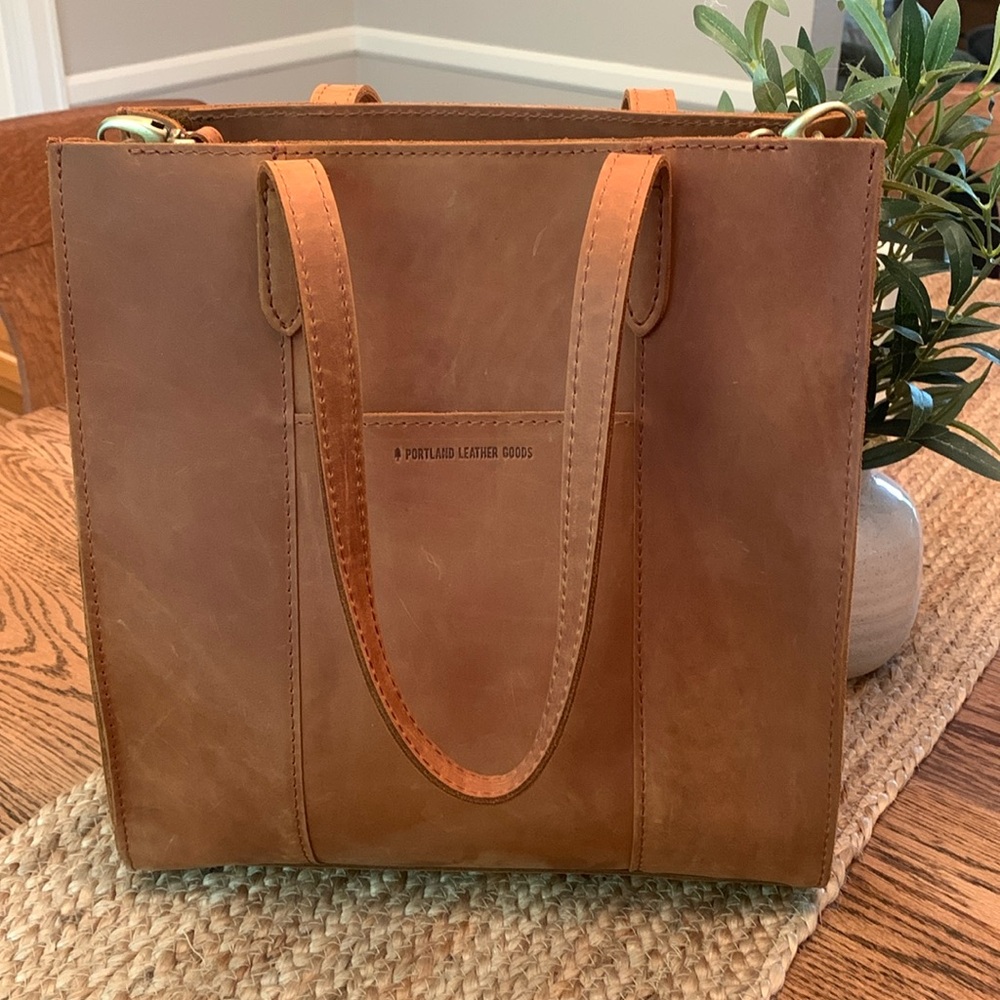 Portland leather goods, large zippered Dakota Lola